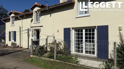 /international/fr/usson-du-poitou-charente-310103711914/