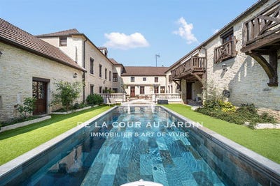 /international/fr/corcelles-les-monts-burgundy-310100413719/
