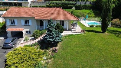 /international/fr/chatel-guyon-auvergne-310107839477/