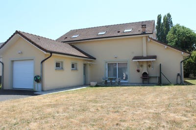 /international/fr/sougy-sur-loire-burgundy-310109097466/?lang=id