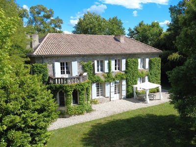 /international/fr/lauzun-aquitaine-310108866677/