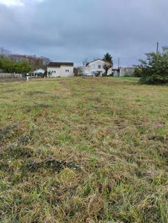 /international/fr/angouleme-charente-310107238142/