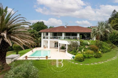 /international/fr/urrugne-aquitaine-310107599707/