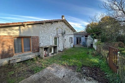 /international/fr/saint-jean-d-angely-charente-310109021171/?lang=id