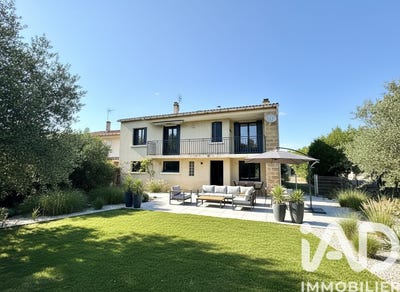 /international/fr/laudun-l-ardoise-languedoc-roussillon-310107644415/