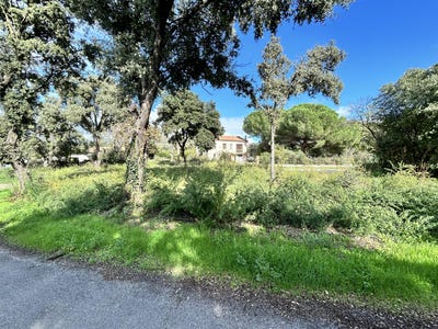/international/fr/saint-quentin-la-poterie-languedoc-roussillon-120096036002/