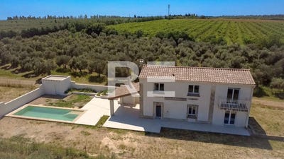 /international/fr/saint-gilles-languedoc-roussillon-310108597148/?lang=id