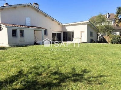 /international/fr/pau-aquitaine-310107368016/