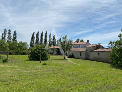 /international/fr/angles-pays-de-la-loire-310108244526/