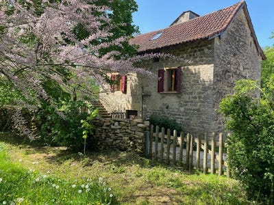 /international/fr/caylus-midi-pyrenees-310107625442/