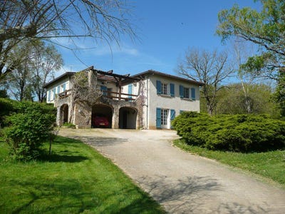 /international/fr/villefranche-de-rouergue-midi-pyrenees-310107942289/