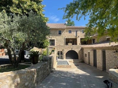 /international/fr/saint-paulet-de-caisson-languedoc-roussillon-310108870447/?lang=th