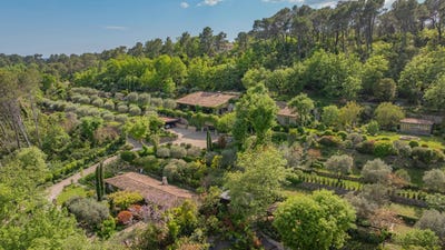 /international/fr/fayence-hh-15786695-fayence-provence-alpes-cote-d-azur-310100955276/