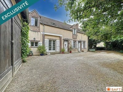/international/fr/villeneuve-sur-yonne-burgundy-310100523572/