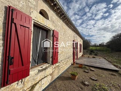 /international/fr/montcuq-en-quercy-blanc-midi-pyrenees-310105305120/