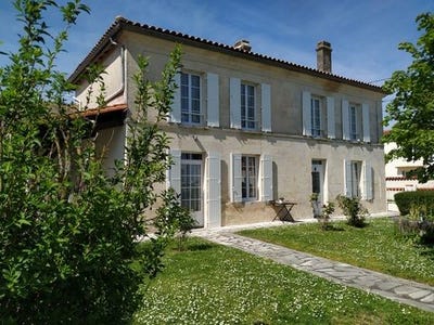 /international/fr/jonzac-charente-120087951909/