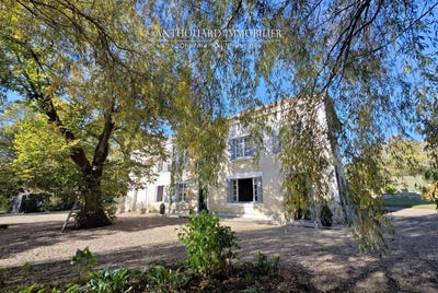/international/fr/issac-aquitaine-310104210024/