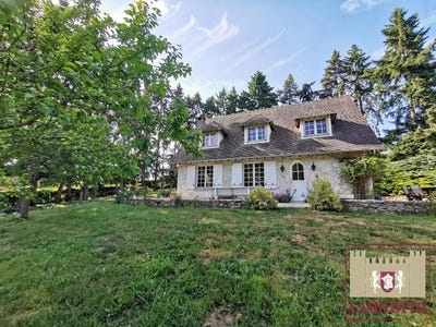 /international/fr/nogent-le-roi-centre-val-de-loire-310100493601/