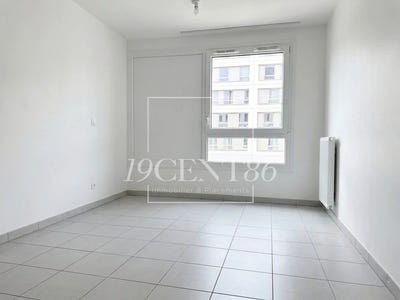 /international/fr/lyon-7eme-rhone-310108565153/
