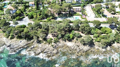 /international/fr/roquebrune-sur-argens-provence-alpes-cote-d-azur-310100276303/