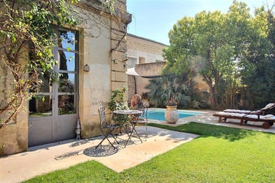 /international/fr/aigues-mortes-languedoc-roussillon-310110263214/