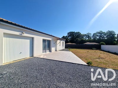 /international/fr/saint-pierre-du-mont-burgundy-310108419294/