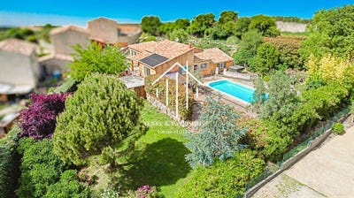/international/fr/meyrannes-languedoc-roussillon-310108429656/