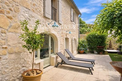 /international/fr/paradou-provence-alpes-cote-d-azur-310098875869/