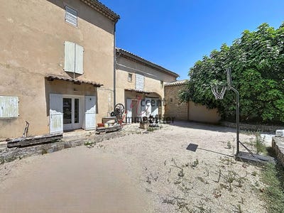 /international/fr/robion-provence-alpes-cote-d-azur-310109642037/