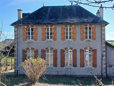 /international/fr/saint-leger-de-fougeret-burgundy-310106711970/