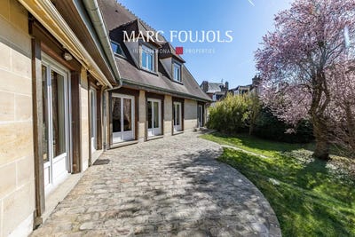 /international/fr/compiegne-picardie-310107070695/