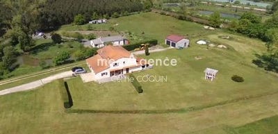 /international/fr/bussac-foret-charente-310107473177/