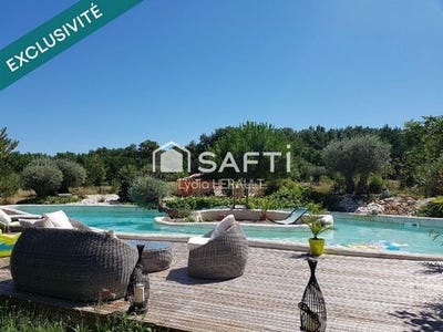 /international/fr/roullet-saint-estephe-charente-310107238315/