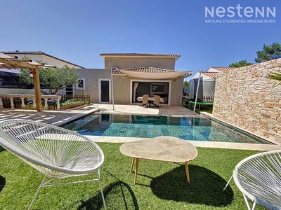 /international/fr/rocbaron-provence-alpes-cote-d-azur-310101110938/