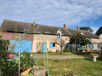 /international/fr/maintenon-centre-val-de-loire-310098892677/