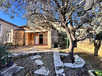 /international/fr/aigueze-languedoc-roussillon-310104508361/