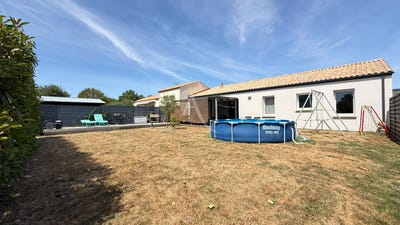 /international/fr/la-roche-sur-yon-pays-de-la-loire-310109237156/