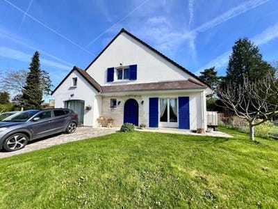 /international/fr/villers-cotterets-picardie-310108869498/