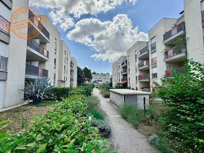 /international/fr/champagne-au-mont-d-or-rhone-310101247770/
