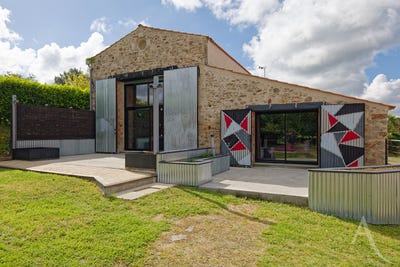 /international/fr/lege-pays-de-la-loire-310108100476/