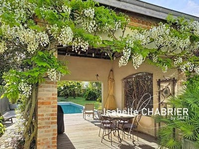/international/fr/la-fleche-pays-de-la-loire-310108054774/