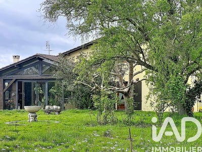 /international/fr/aire-sur-l-adour-aquitaine-310107642228/