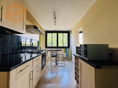 /international/fr/20-avenue-de-montlouis-champagne-au-mont-d-or-rhone-310105266747/