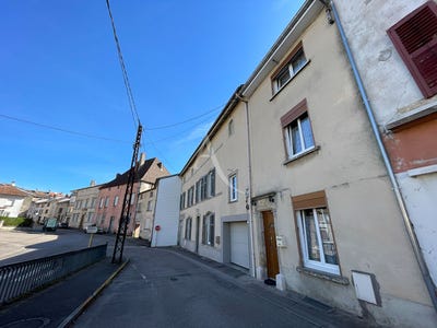 /international/fr/chatel-sur-moselle-lorraine-310107674816/