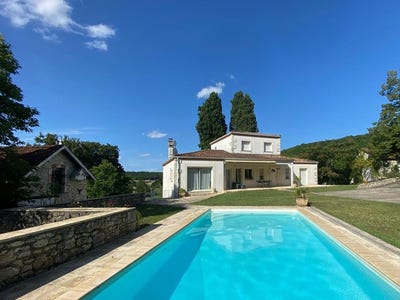 /international/fr/hautefage-la-tour-aquitaine-310098709721/?lang=zh-tw