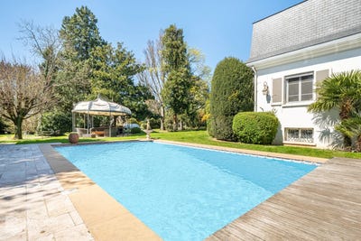 /international/fr/montmerle-sur-saone-aquitaine-310108117754/