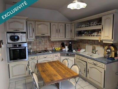 /international/fr/clermont-ferrand-auvergne-310107374494/