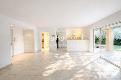 /international/fr/cogolin-provence-alpes-cote-d-azur-310110034465/