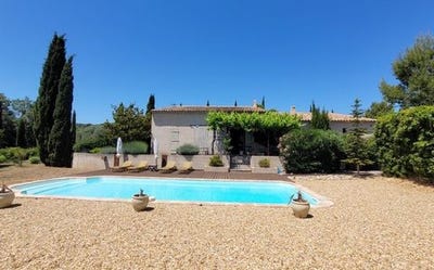 /international/fr/bize-minervois-languedoc-roussillon-310108405129/