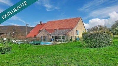 /international/fr/villecomte-burgundy-310106779627/
